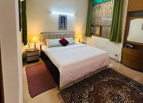 Airbnb in Delhi India for Comfortable, Well-Connected Living